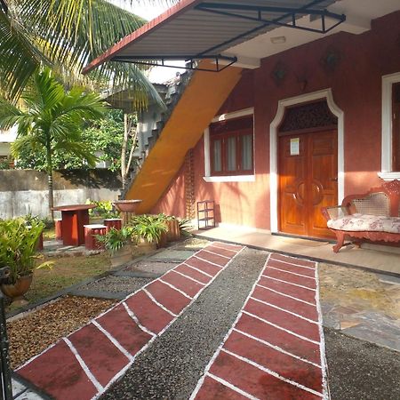 Star Home Stay Bentota Esterno foto