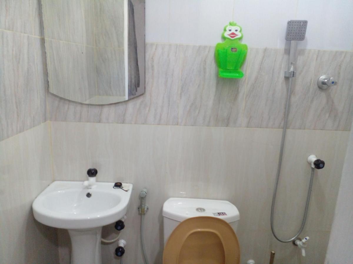 Star Home Stay Bentota Esterno foto