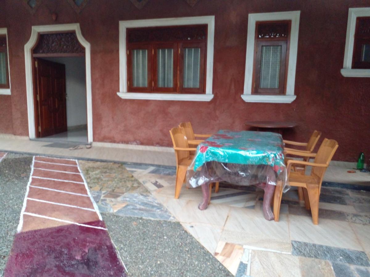 Star Home Stay Bentota Esterno foto