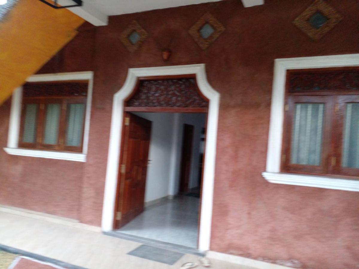 Star Home Stay Bentota Esterno foto