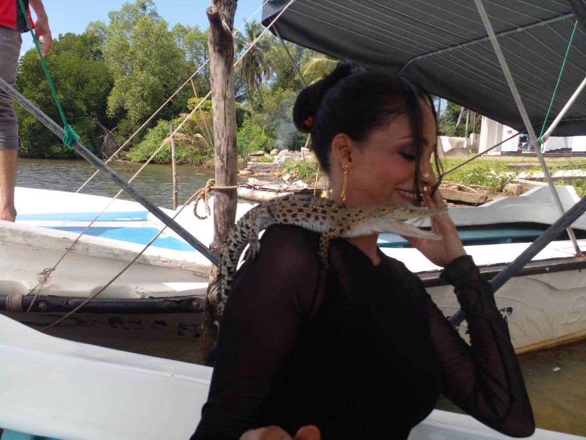 Star Home Stay Bentota Esterno foto
